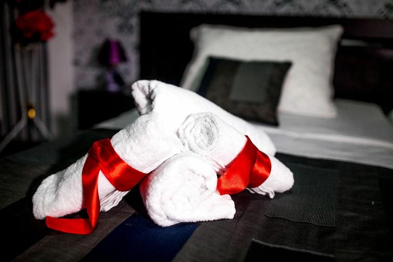 Hotel Ellegance image