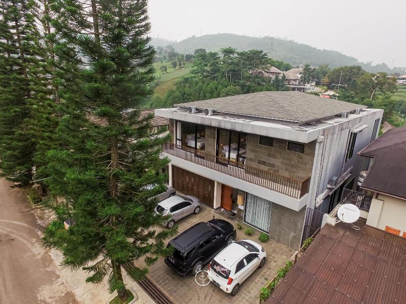 Indah 2 Mountain Pool Villa 8 bedroom image