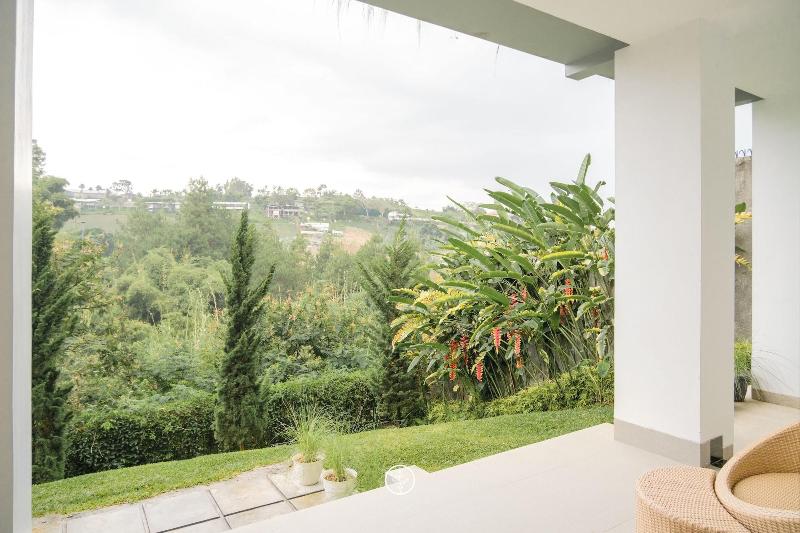 Indah 2 Mountain Pool Villa 8 bedroom image