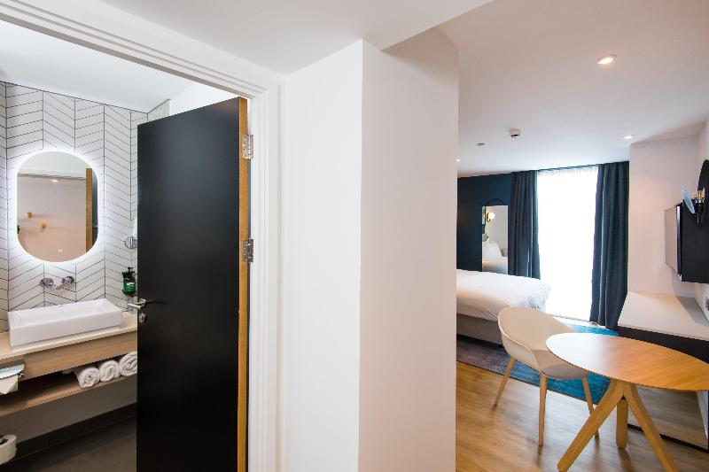 Staybridge Suites Cardiff image