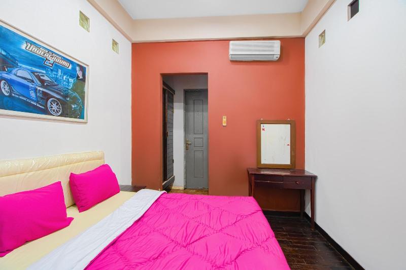 Capital O 90696 Tobana House Bintaro image