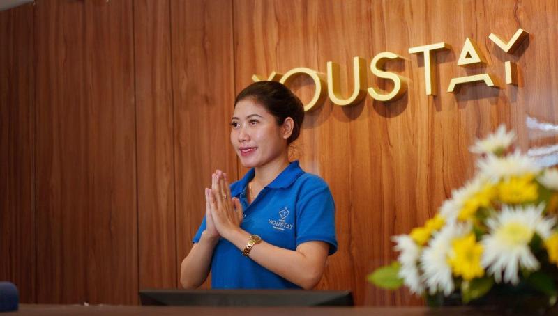 Hotel Youstay Semarang image