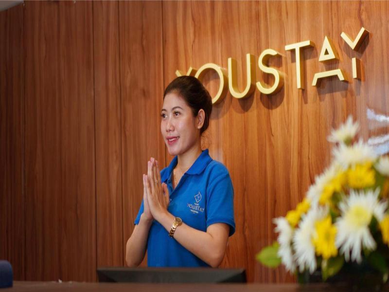 Hotel Youstay Semarang image