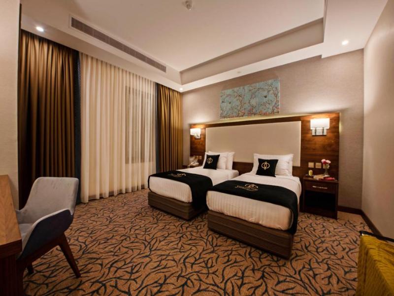 Emerald Hotel image