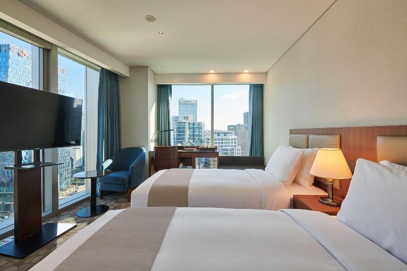 Stanford Hotel Myeongdong image