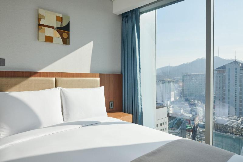 Stanford Hotel Myeongdong image