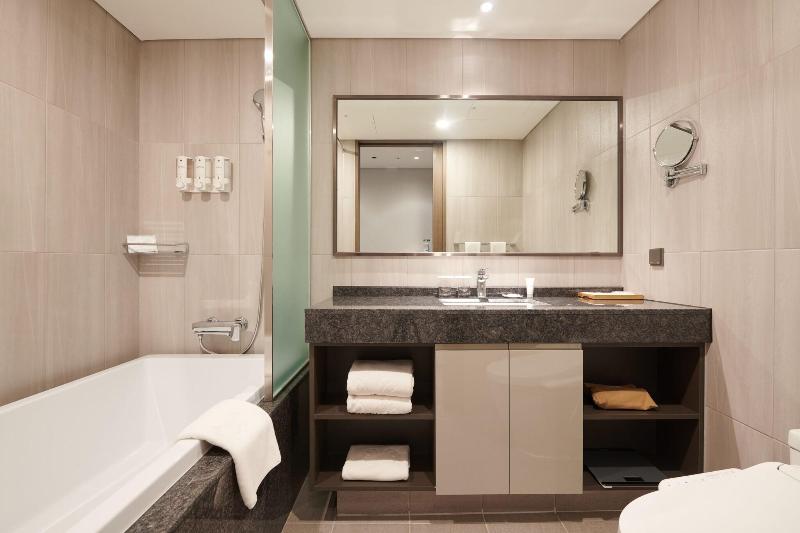 Stanford Hotel Myeongdong image