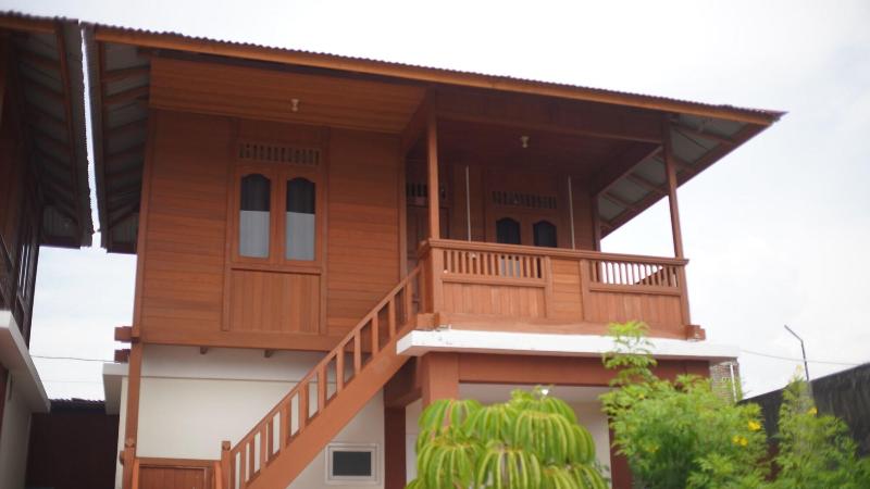 Granada Inn Palu image