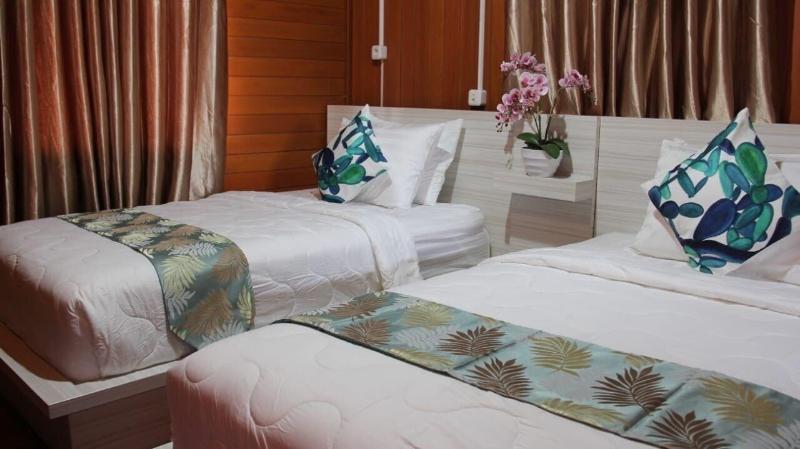 Granada Inn Palu image