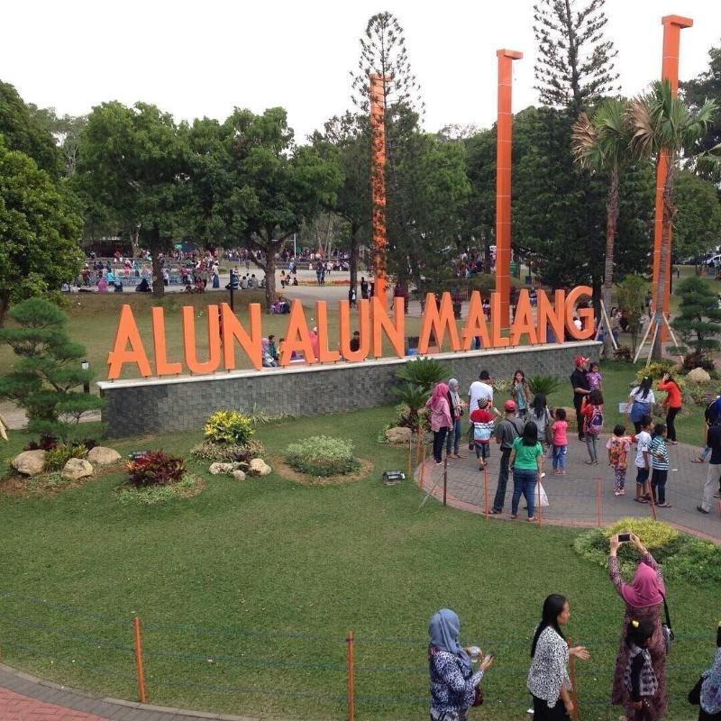 Semeru Hostel Malang - Adults Only image