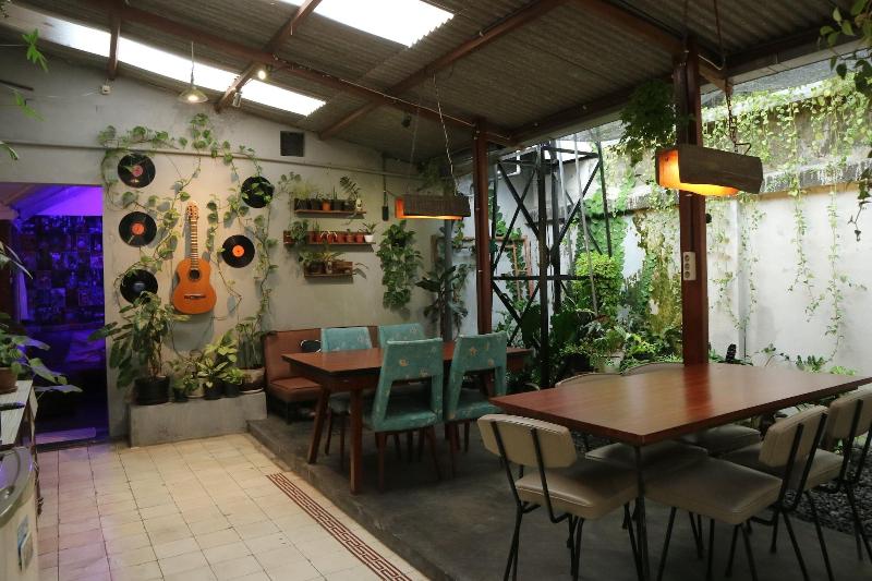 Semeru Hostel Malang - Adults Only image