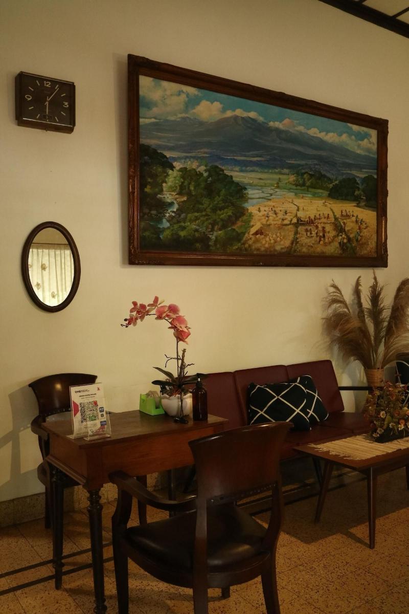 Semeru Hostel Malang - Adults Only image
