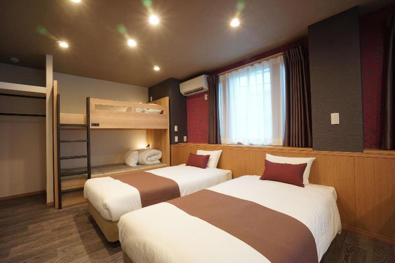 Wires Hotel James zaka image