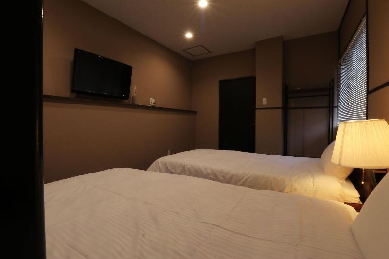 OYO Ryokan Villa Idumoya image