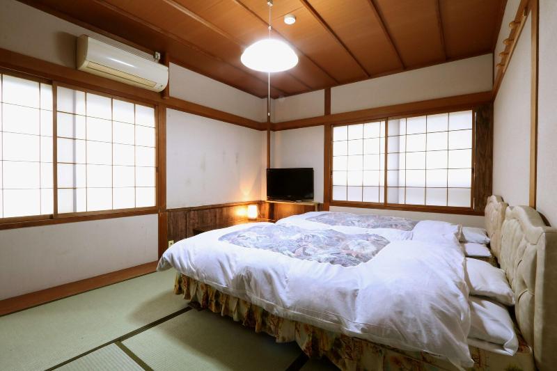 OYO Ryokan Villa Idumoya image