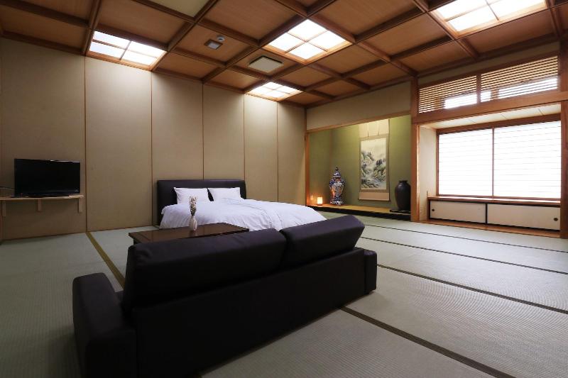 OYO Ryokan Villa Idumoya image