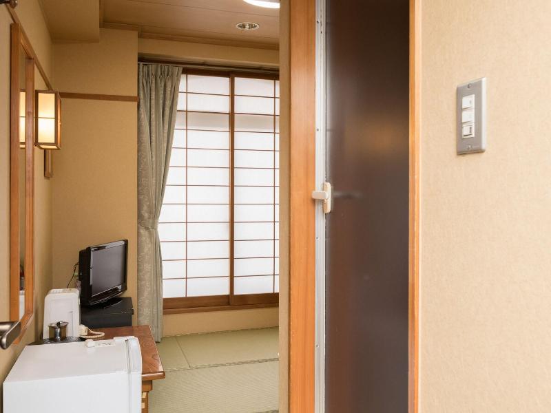 OYO Business Hotel Koyo image