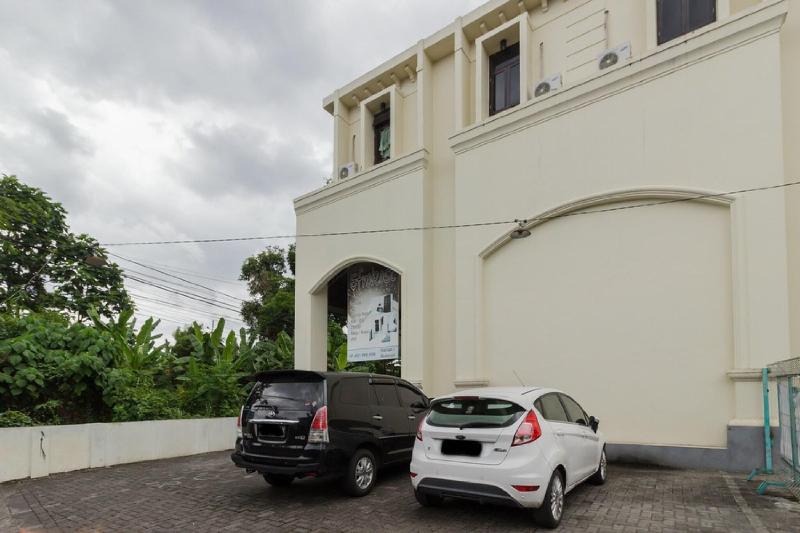 Formerly Reddoorz @ Malalayang 2 Manado image