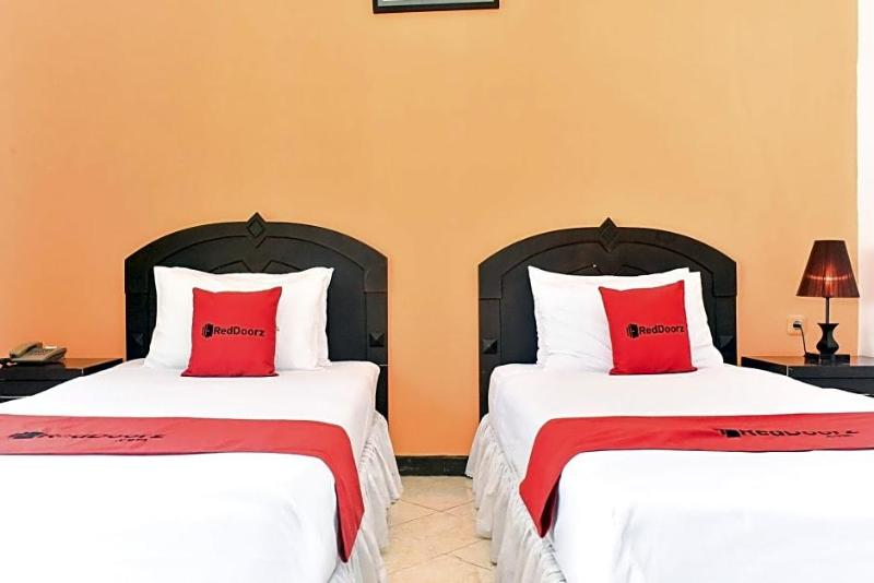 Formerly Reddoorz Plus @ Tirta Kencana Hotel image