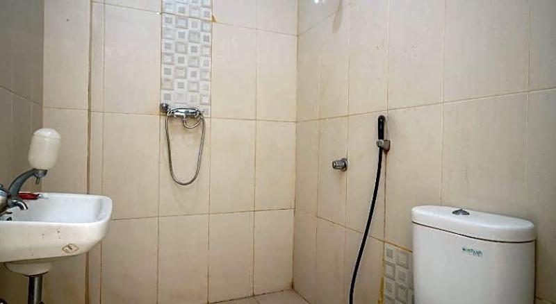 Formerly Reddoorz @ Hotel Putri Gading Bengkulu image
