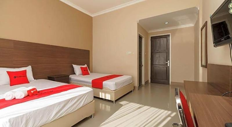 Formerly Reddoorz @ Hotel Putri Gading Bengkulu image