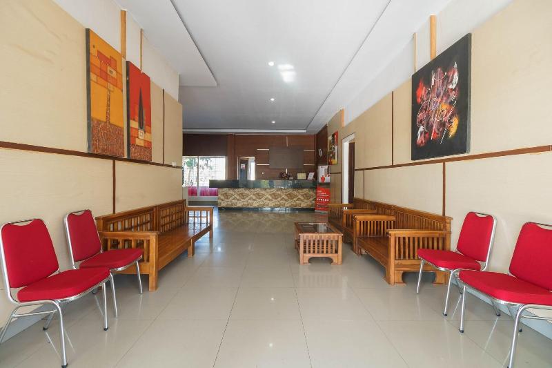 Formerly Reddoorz @ Hotel Putri Gading Bengkulu image