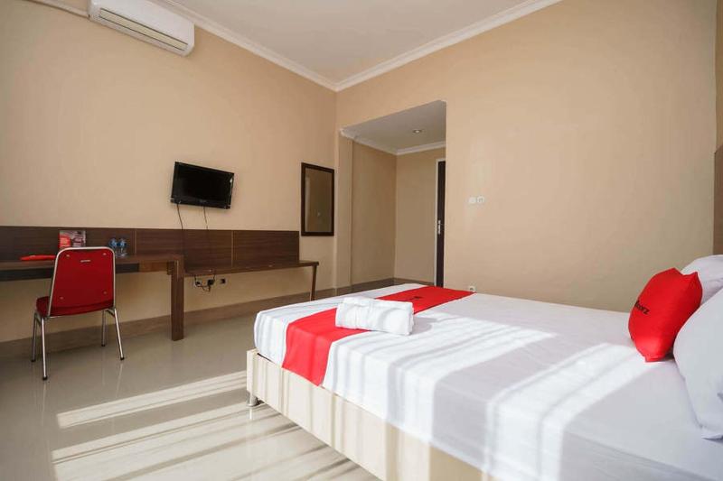 Formerly Reddoorz @ Hotel Putri Gading Bengkulu image