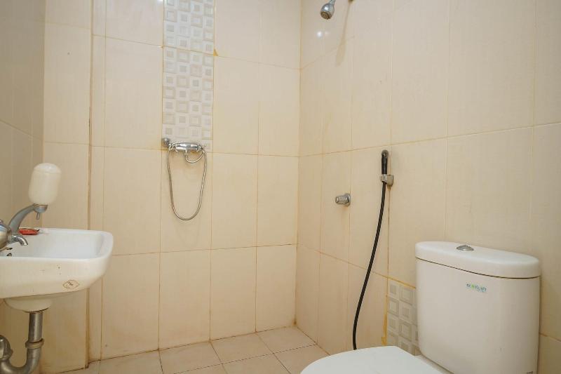 Formerly Reddoorz @ Hotel Putri Gading Bengkulu image