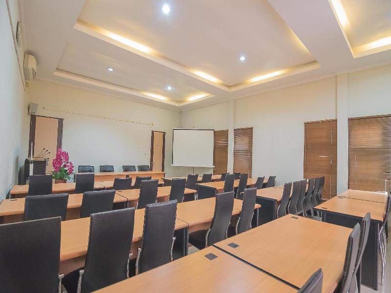 Formerly Reddoorz Syariah Plus @ Banjarbaru 2 image