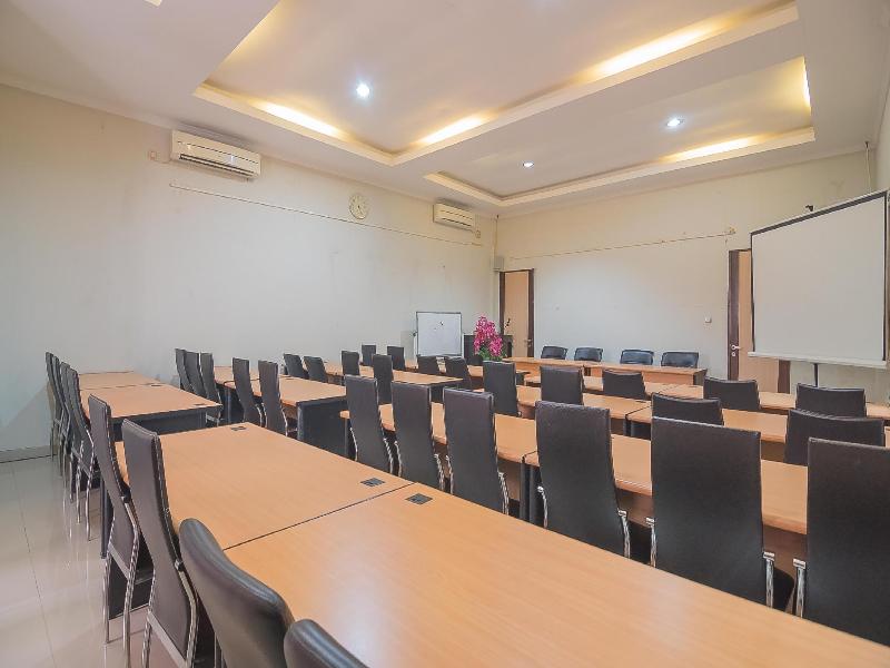 Formerly Reddoorz Syariah Plus @ Banjarbaru 2 image