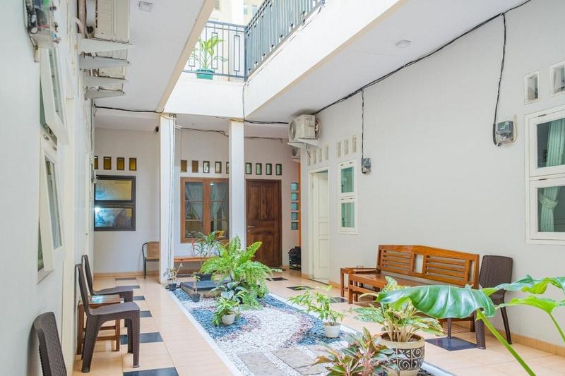 Formerly Reddoorz Syariah Near Grand Kota Bintang image