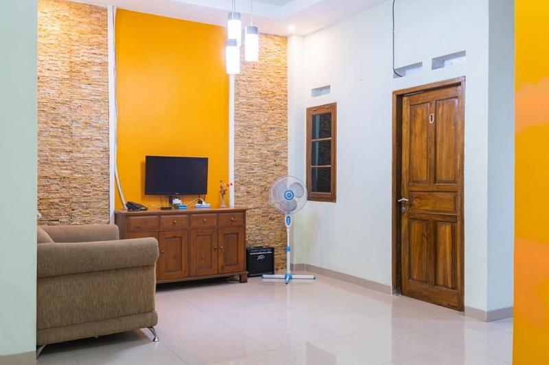 Formerly Reddoorz Syariah Near Grand Kota Bintang image