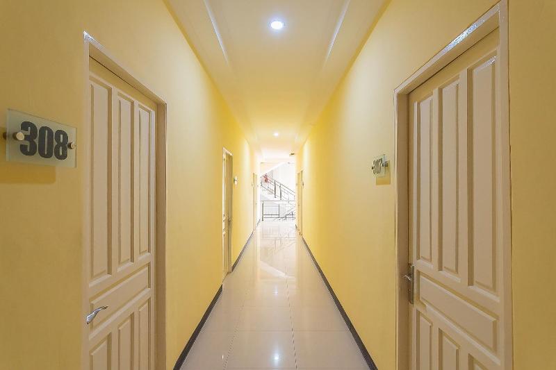 Formerly Reddoorz @ H. Agus Salim Street image