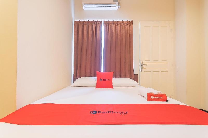 Formerly Reddoorz @ H. Agus Salim Street image
