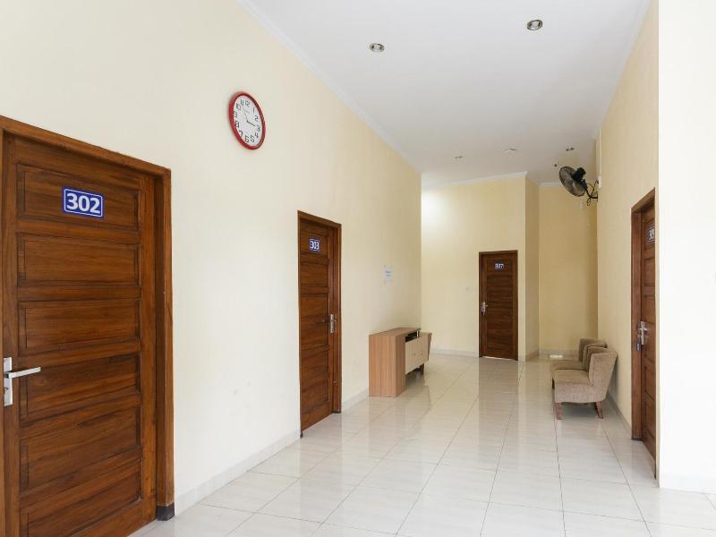 Formerly Reddoorz Syariah Purwosari Train Station