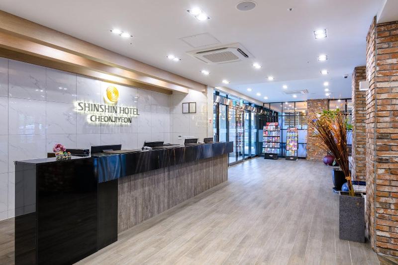 Shinshin Hotel Cheonjiyeon image