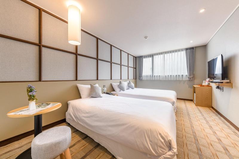 Shinshin Hotel Cheonjiyeon image