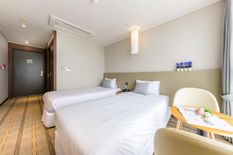 Shinshin Hotel Cheonjiyeon image