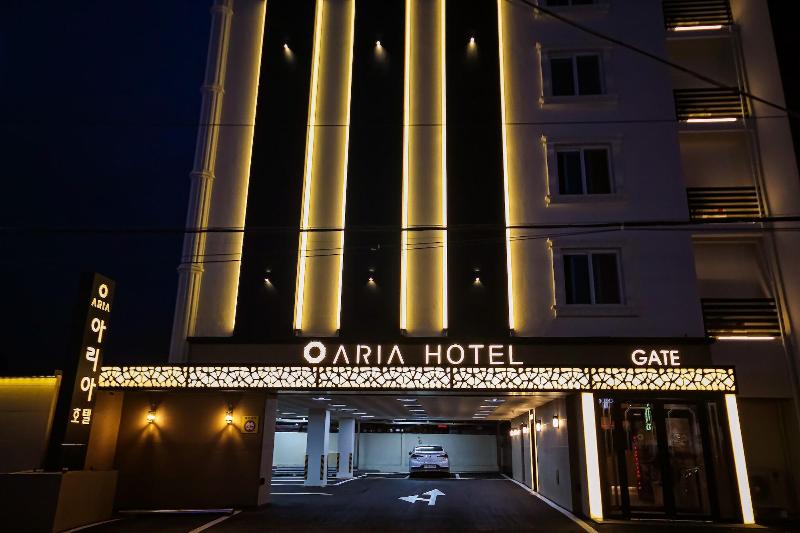 Aria Hotel image
