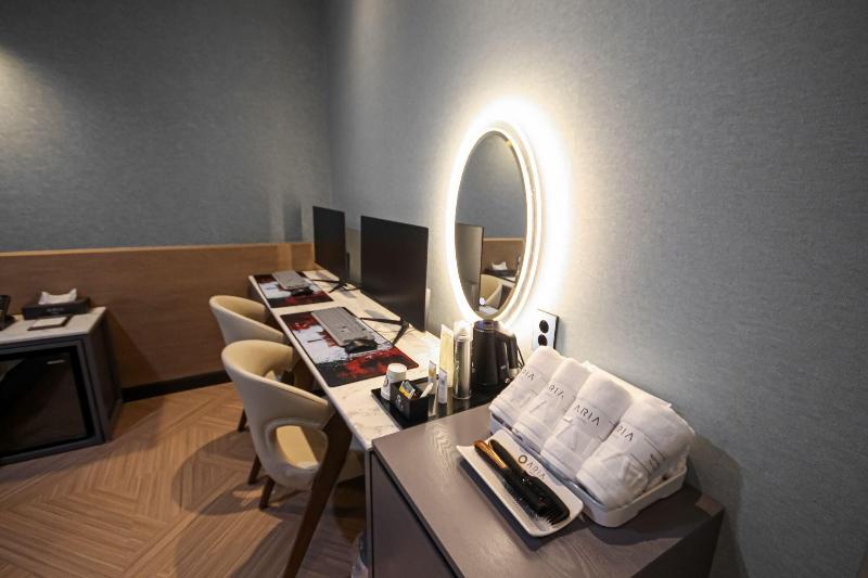 Aria Hotel image