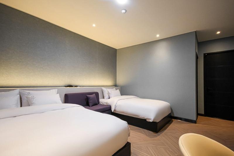Aria Hotel image