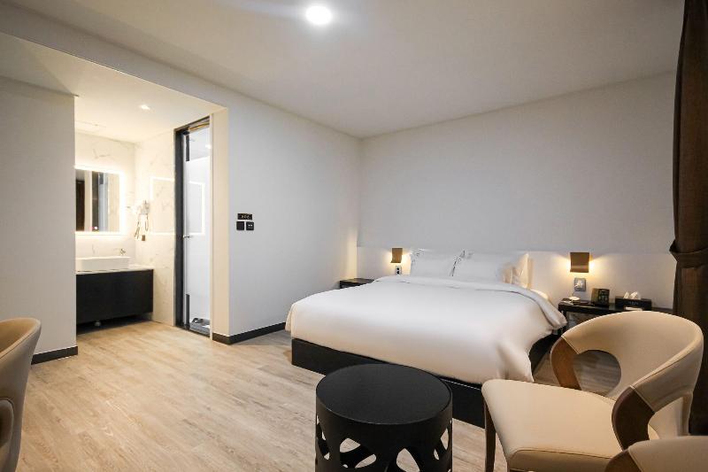 Aria Hotel image