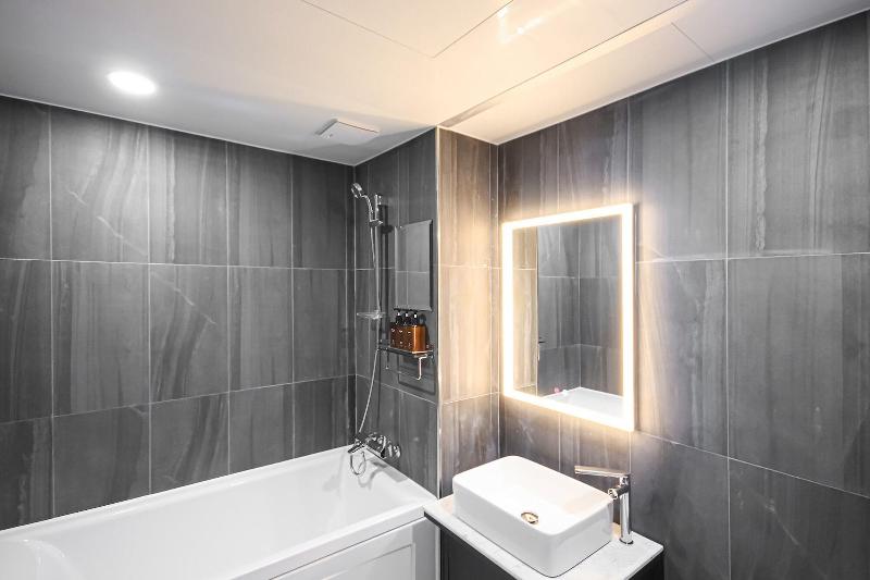Aria Hotel image