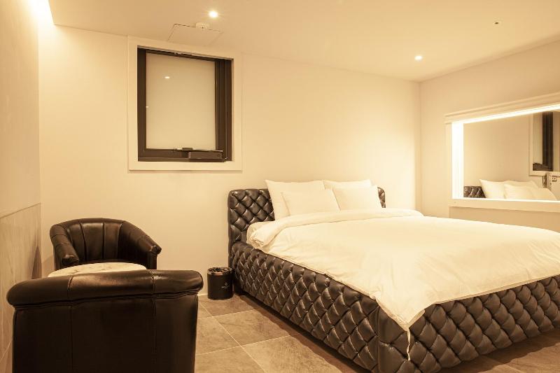 Hotel Top Castle Gwangju image