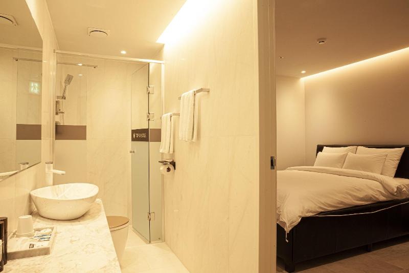 Hotel Top Castle Gwangju image