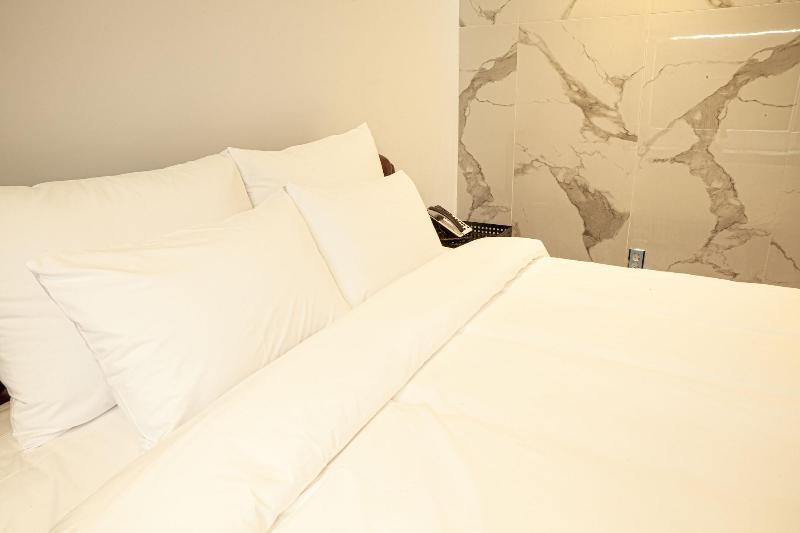 Hotel Top Castle Gwangju image