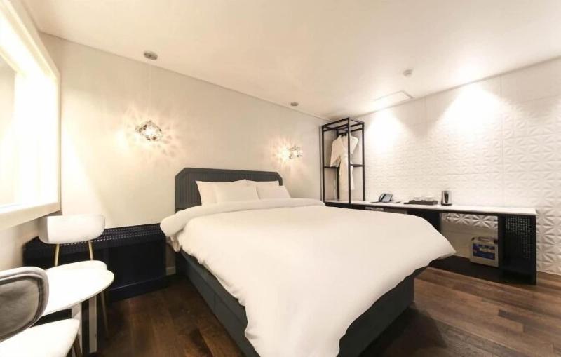 Sinan E.KKLIM Business Hotel image