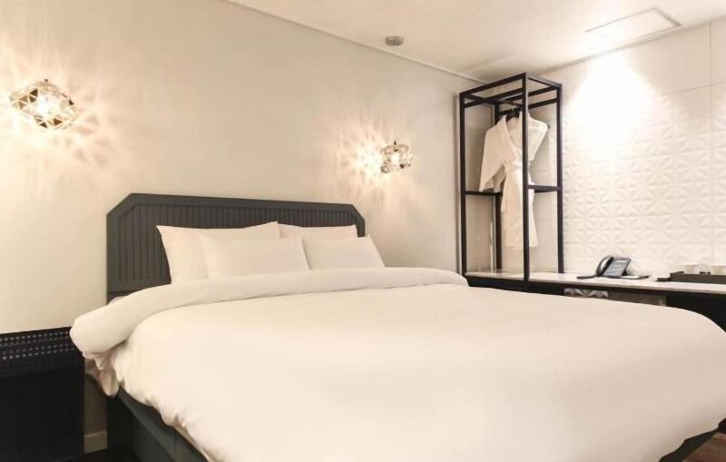Sinan E.KKLIM Business Hotel image