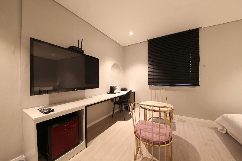 Hotel LeeSunDeok image