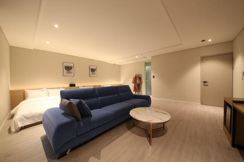 Hotel LeeSunDeok image